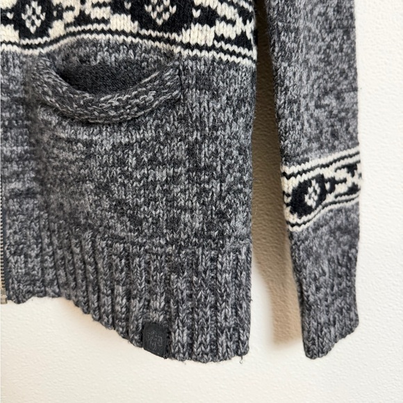 TNA Lambswool Fair Isle Zip Cardigan Sweater Ram Motif Grey Cream Size Small - Picture 7 of 16